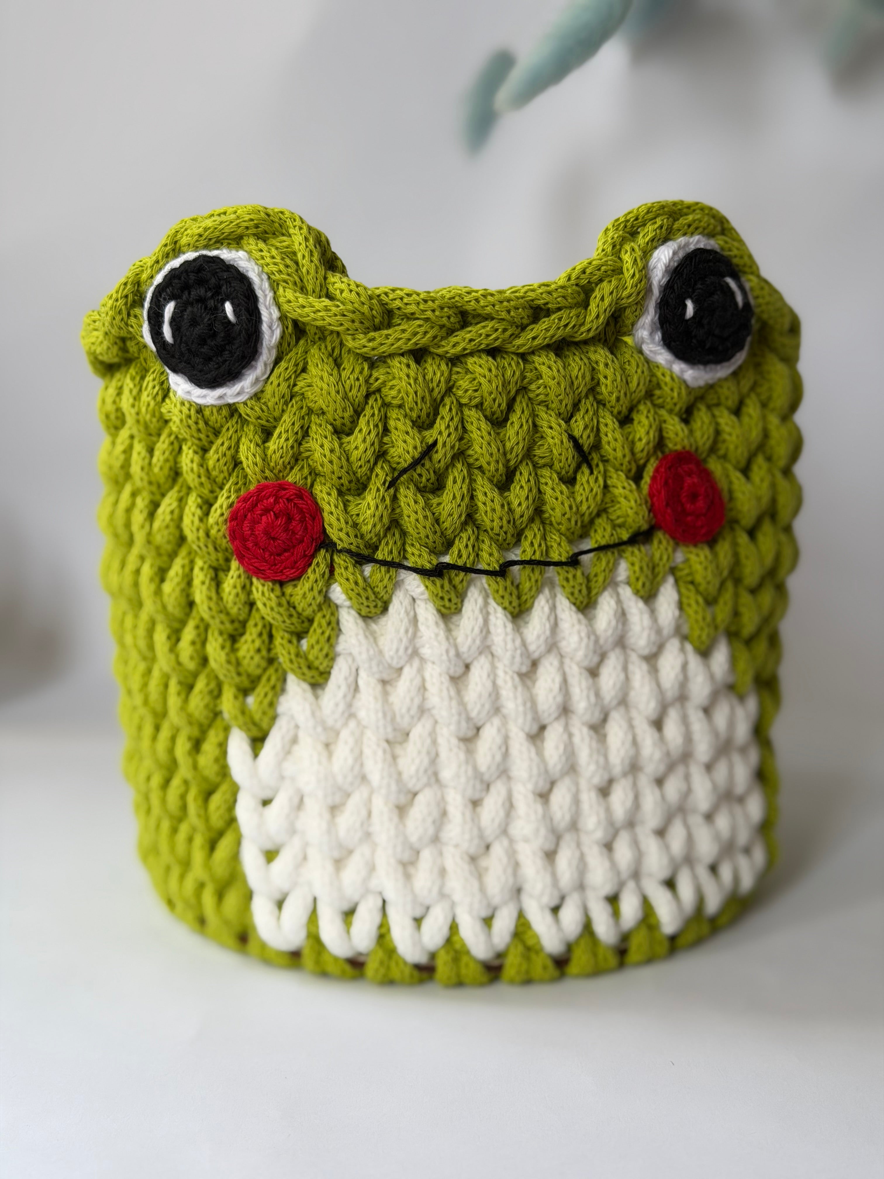 Crochet basket “Frog”