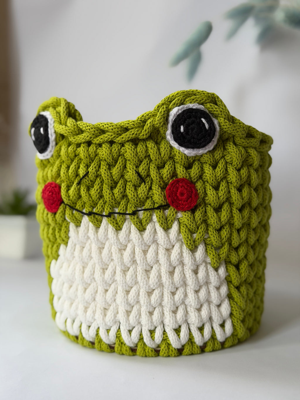 Crochet basket “Frog”