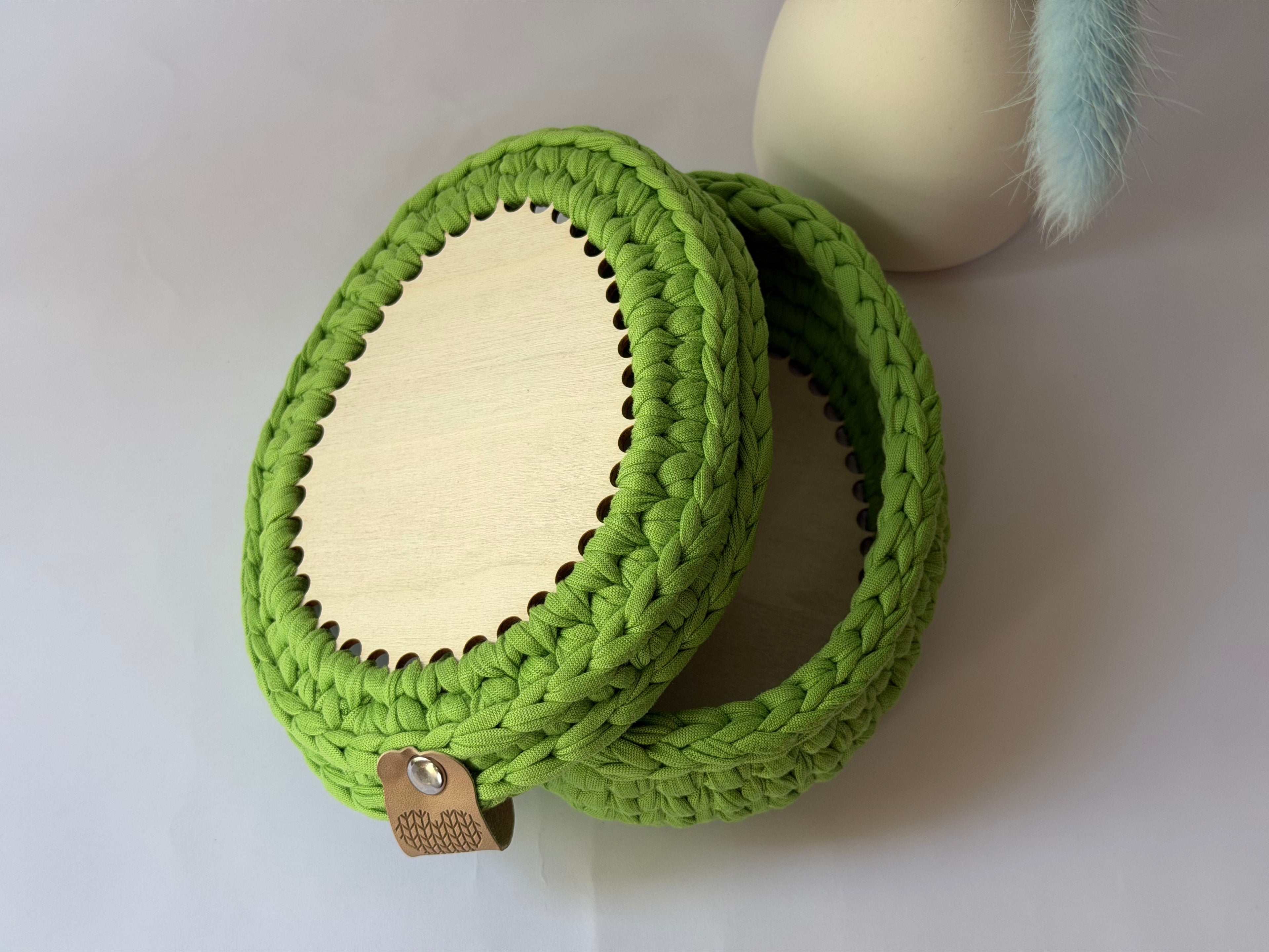 Crochet basket “Egg”